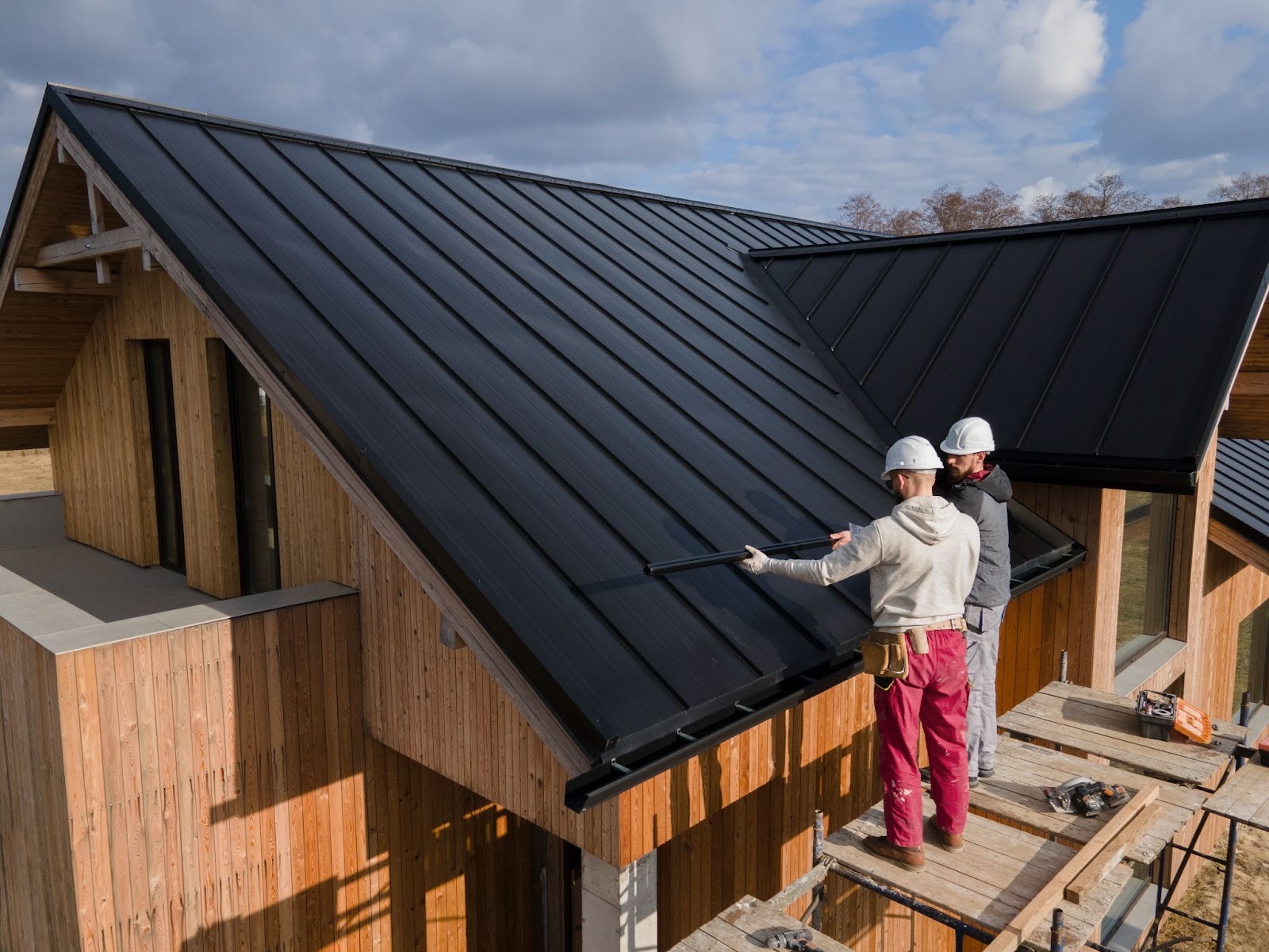 My Roof is Leaking!: What to Do in a Roofing Emergency